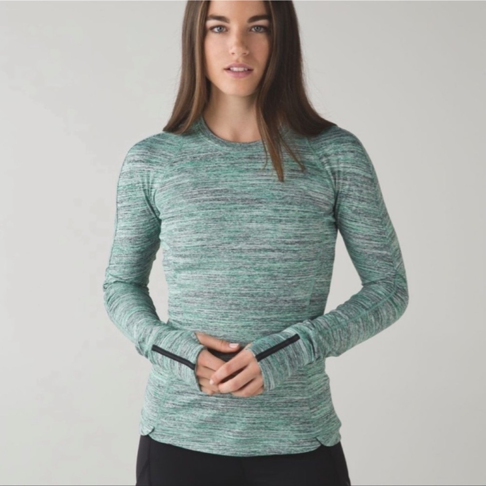 25. Lululemon Runderful Long Sleeve Slim Fit Running Top Size 6